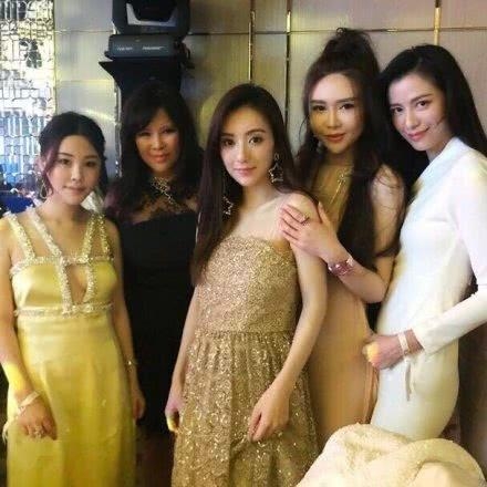 郭富城默认方媛怀二胎，笑着说“很快可以公布了”暗示未满三个月