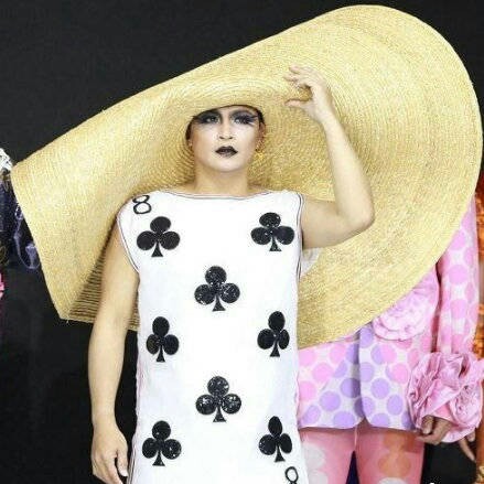陈志朋雷人造型又出新花样，网友：男版Lady Gaga！