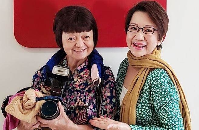 56亿全部捐掉，周润发姐姐回应：做光宗耀祖的善事，当然赞成啦