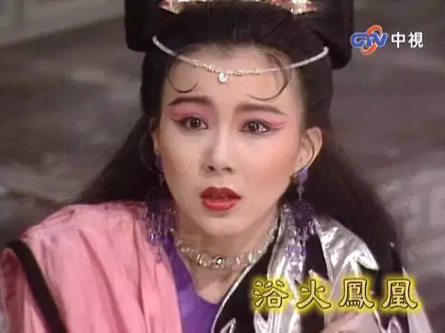 为配鲜肉男又去整，脸僵下巴歪，强行凹少女人设
