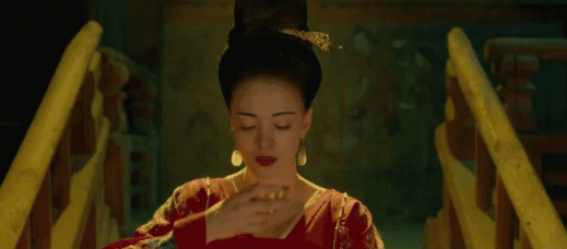 她长了一张“红颜祸水脸”，却让人只爱不恨！