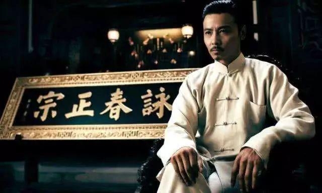他星二代出身，却因没钱交学费而辍学，如今出演《将夜》演技被赞