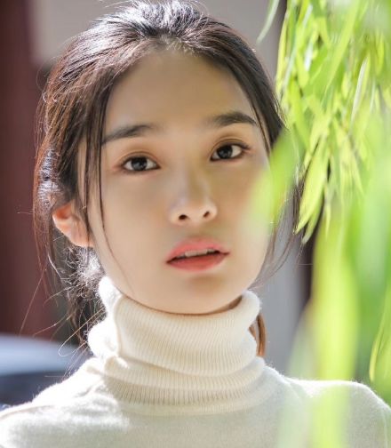 《芳华》中的十八线女配恋上超级富二代被指定演女一，孙怡No.2？