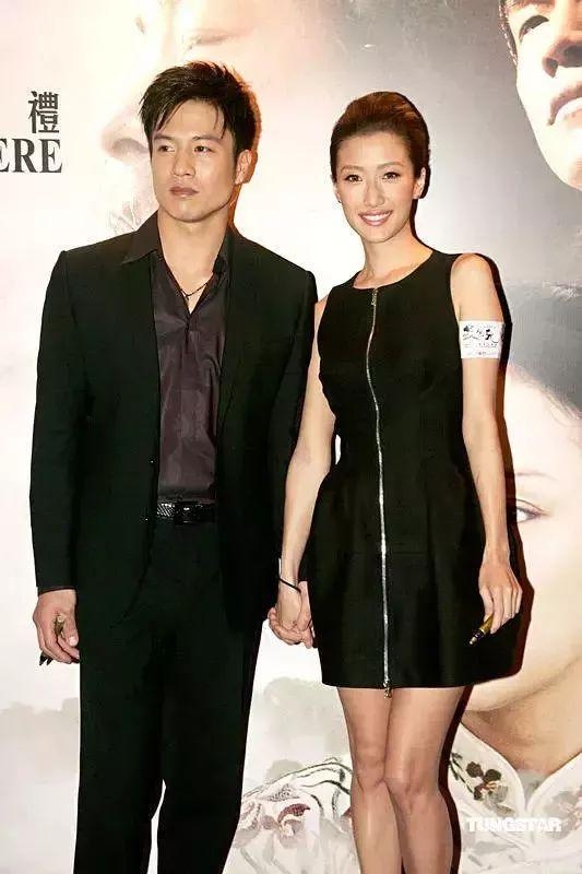 他星二代出身，却因没钱交学费而辍学，如今出演《将夜》演技被赞