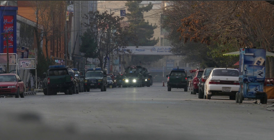 阿富汗警方强攻前防长之子住宅 双方激烈枪战1死7伤