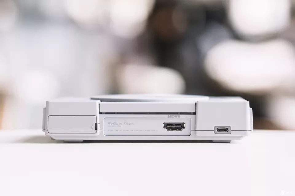 索尼 PlayStation Classic 开箱
