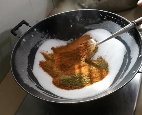 腌腊肉,只加食盐怎么行,多加这3种料,腊肉香