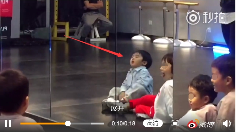 快女黄英晒1岁女儿学钢琴，江映蓉说了一句话，胆子太大了！