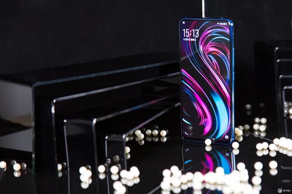 vivo NEX 双屏版图赏：既是实力派，也是「双面派」
