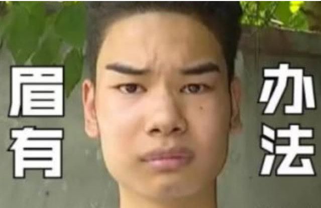 佟丽娅这种神仙都hold不住刷爆朋友圈的故宫口红？吴谨言却赢了…