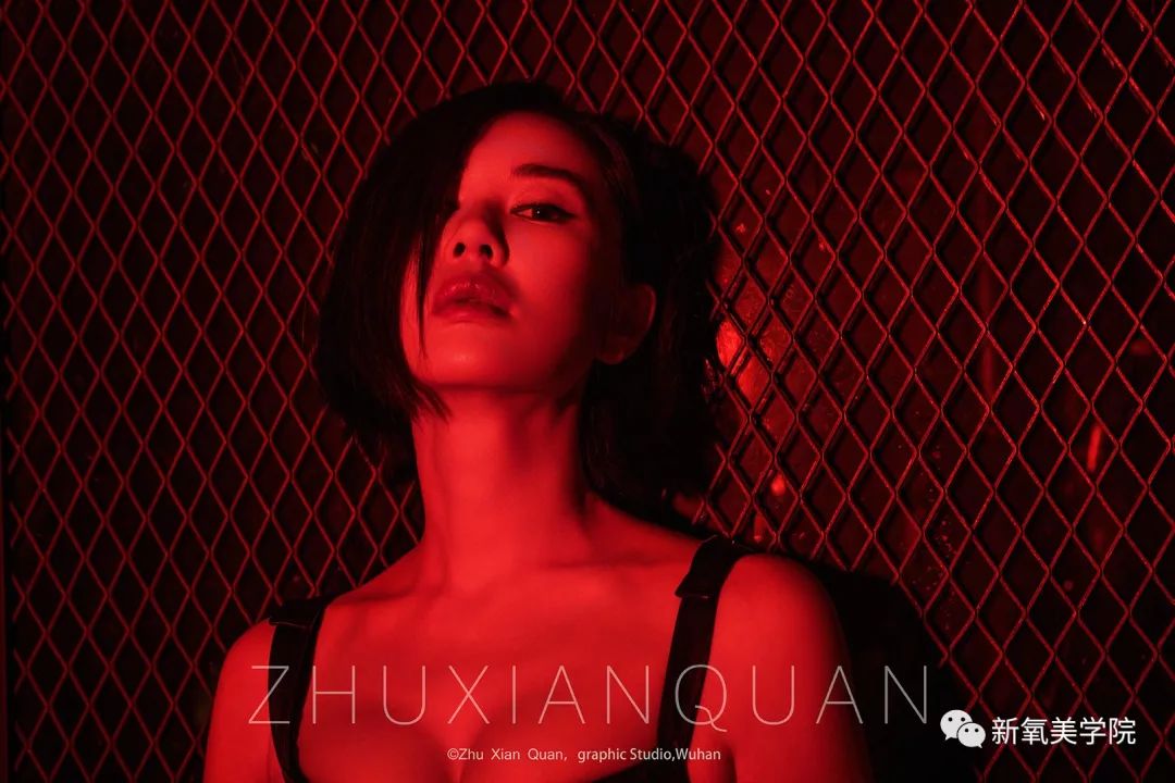 陈坤签的新人这个鼻子假体有点夸张哦！