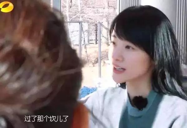 又挖出一宝藏女孩，相识15天就订婚，还和薛之谦胡彦斌爱过