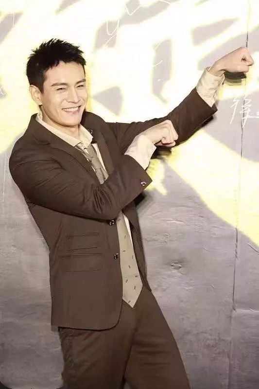 丝路凝聚力盛典现场:马苏久未亮相状态好,刘敏涛造型惊艳完胜!