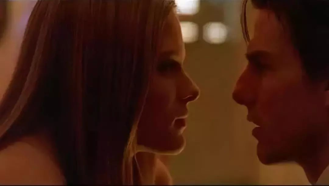 被评为全球最美50人之一，她拥有人类极致的美貌