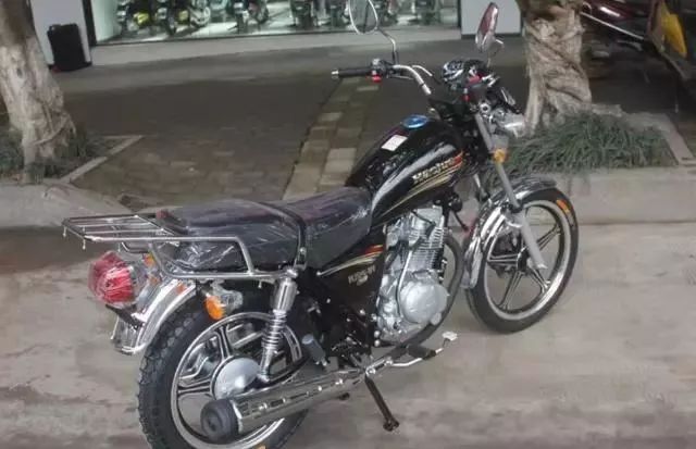经典实用小太子摩托车，升级国四，售价6280元，良心！