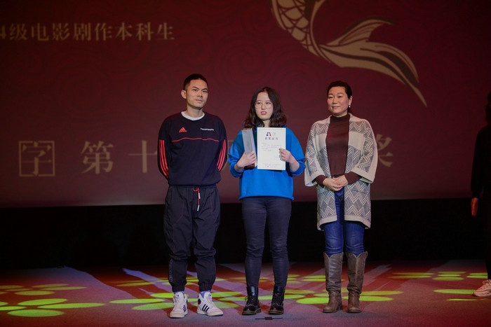 小帅出席金字奖颁奖典礼 闭幕影片 江湖儿女 获好评