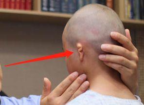 热巴最新直播自爆从小到大最自卑的颜值bug！竟然不是鼻子…