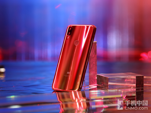 小米Play圣诞节首卖,为你承包一年的流量