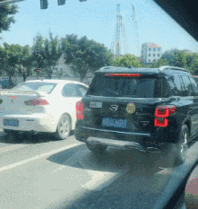 搞笑gif:妹子的手速竟然练得这么快!