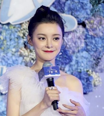 王凯初恋整成低配版沈梦辰！连她整形后遗症的朝天鼻也照搬了···