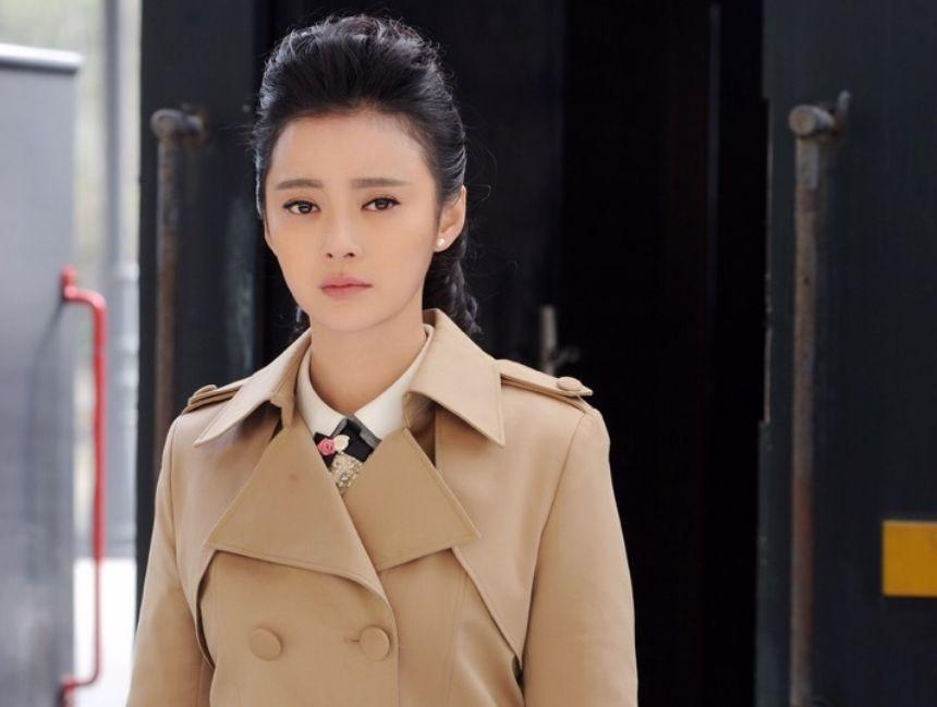 王凯初恋整成低配版沈梦辰！连她整形后遗症的朝天鼻也照搬了···