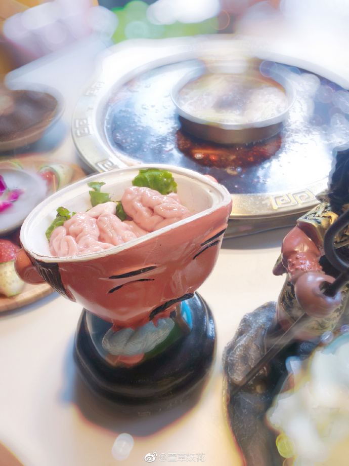 每日神段子丨去漫展看看就知道有多少蜘蛛侠了，年底冲业绩吗？