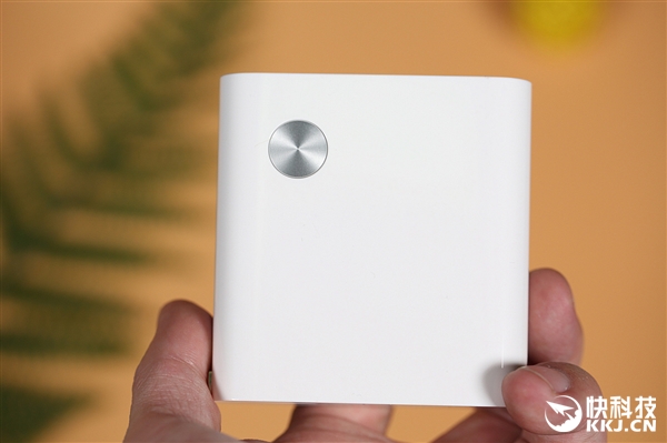 18W快充！99元小米二合一移动电源图赏