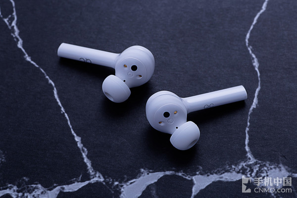 荣耀FlyPods青春版评测 便携设计听感出众