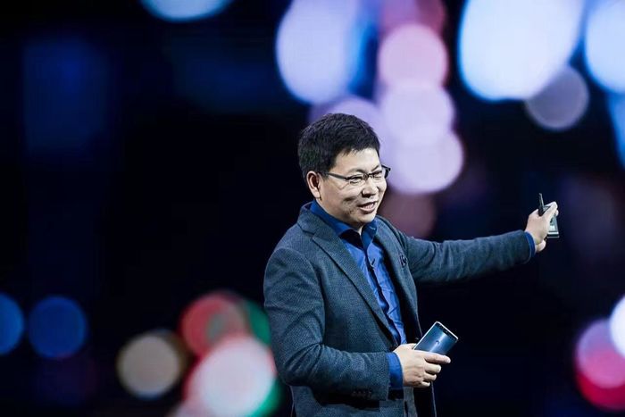 余承东:华为手机年销量过2亿台 收入超500亿美元