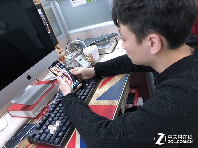 2018编辑都在用什么手机？我们列了一份清单