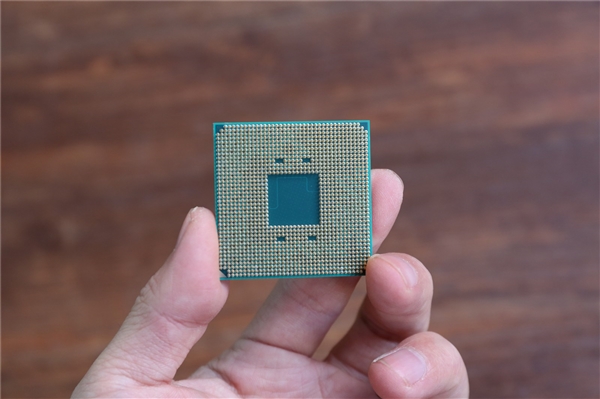 AMD新锐龙APU首曝：最高8核心16线程、1280流处理器