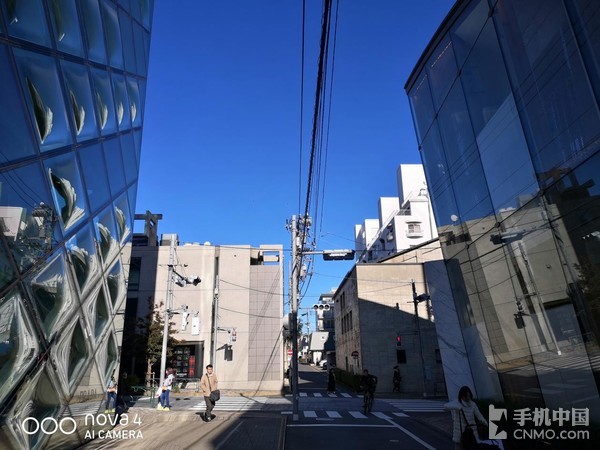 当华为nova4遇见东京：古今交融唯有广角相配