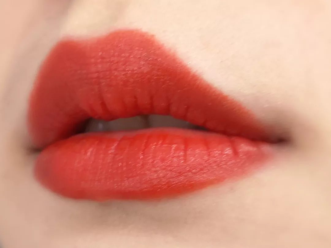 真人实测6款故宫云鹤螺钿系列口红，故宫IP最后的挽尊机会？