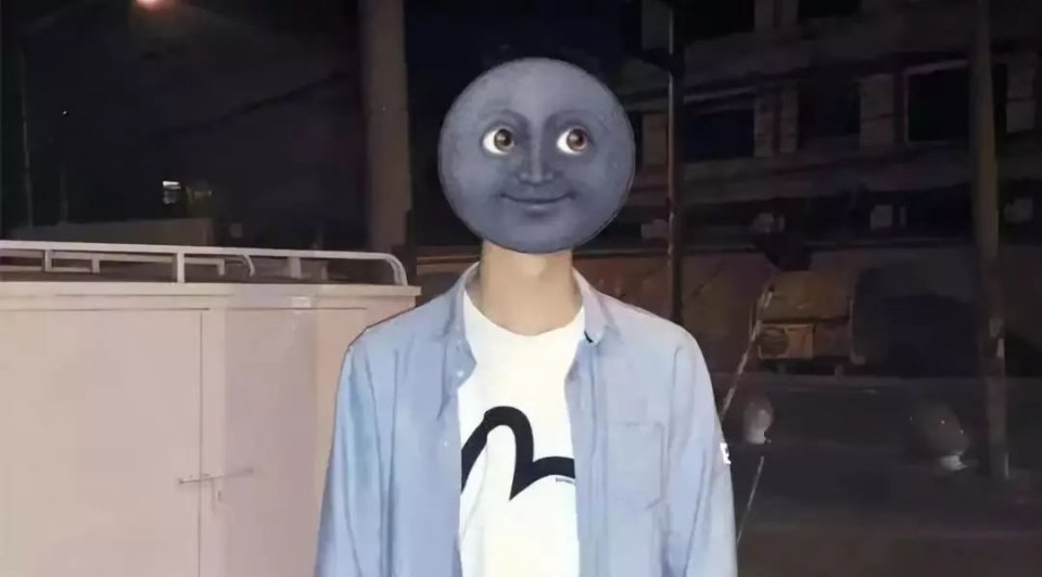 һӢ֪ǸŮ