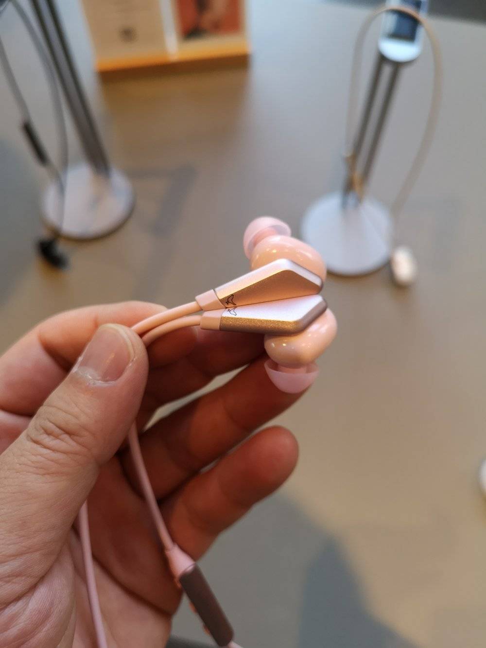 充电1小时续航16个小时，这只“小鸟”取悦了我