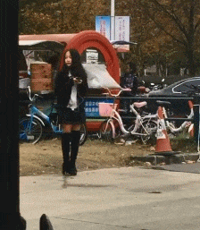 搞笑gif:说到女汉子,神一样的存在