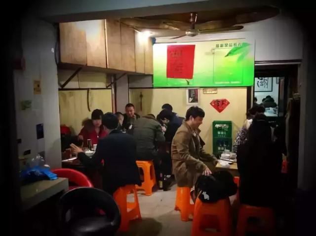 牛蛙居然是国宴菜?听听无锡老吃货的牛蛙情结|一怪食志