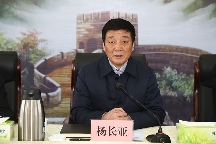 陕西:铜川市举行党政军迎新春座谈会 杨长亚讲话 李智远主持
