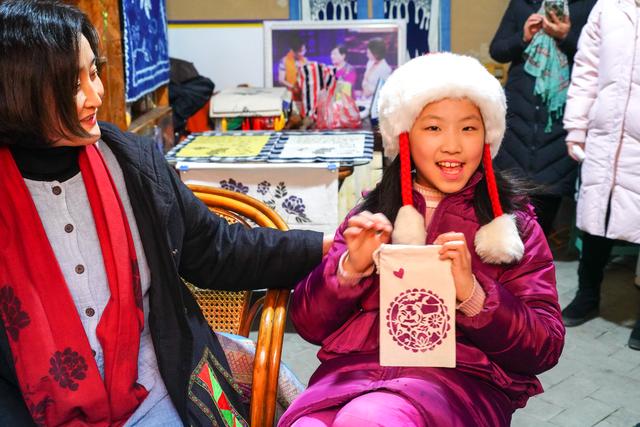 捶草印花、黑色剪纸、非遗陕州惊艳了女儿的寒假