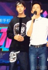 程潇近照曝光,皮肤白净素颜也很好看,没有刘海的额头显得有些大