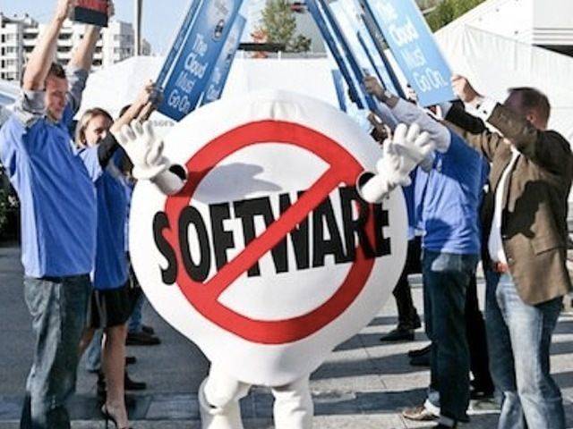 FB、谷歌、苹果在2018年跌个不停，这家千亿市值的科技公司股价却涨了21%