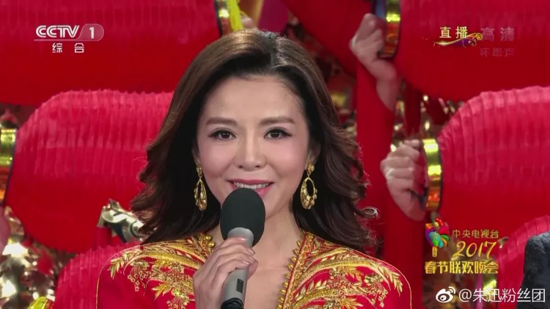 然后这几年,有关朱迅癌症复发的传闻铺天盖地,席卷而来.