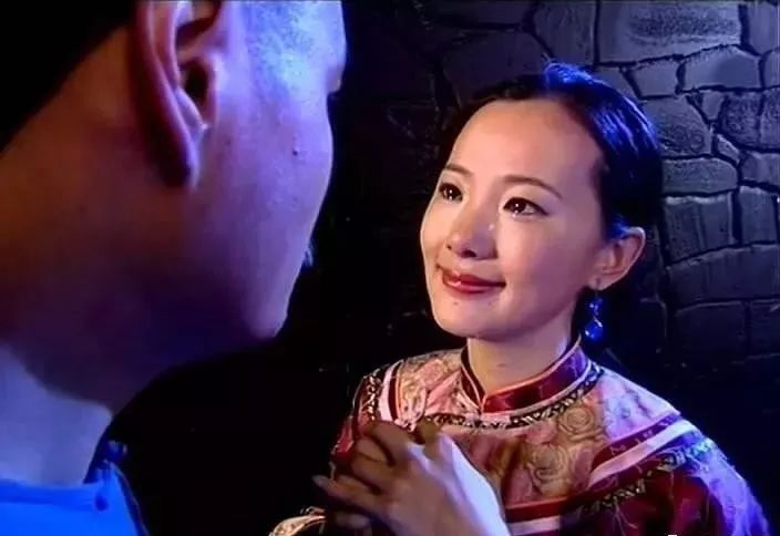 《乾隆王朝,2002年,饰演苏卿怜