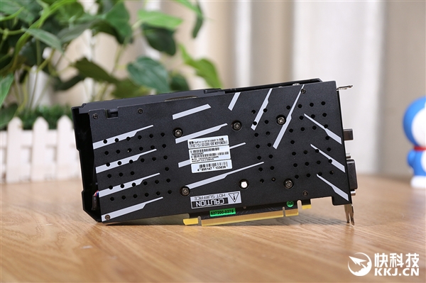 影驰GTX 1660 Ti大将显卡拆解图赏：蓝色风扇夺目
