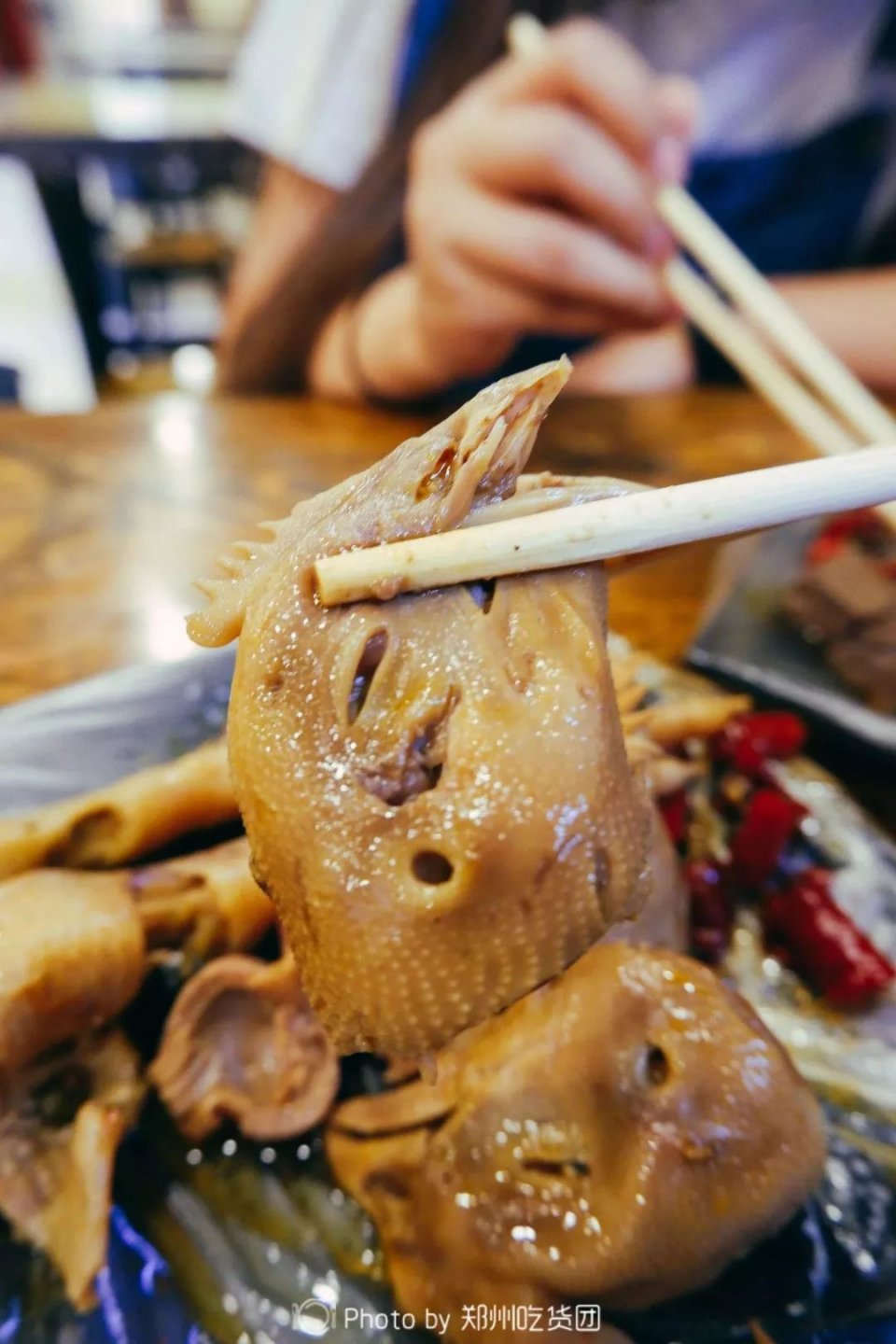 郑州火炸天的7碗面!还没下班就客满!