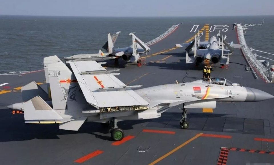 听说折叠手机火了？那折叠飞机你有见过吗？