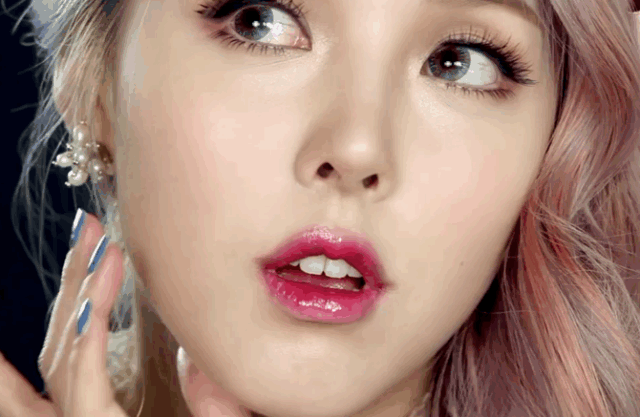 让章子怡回春到16岁的“魔鬼口红”，你还没有就太土了吧！