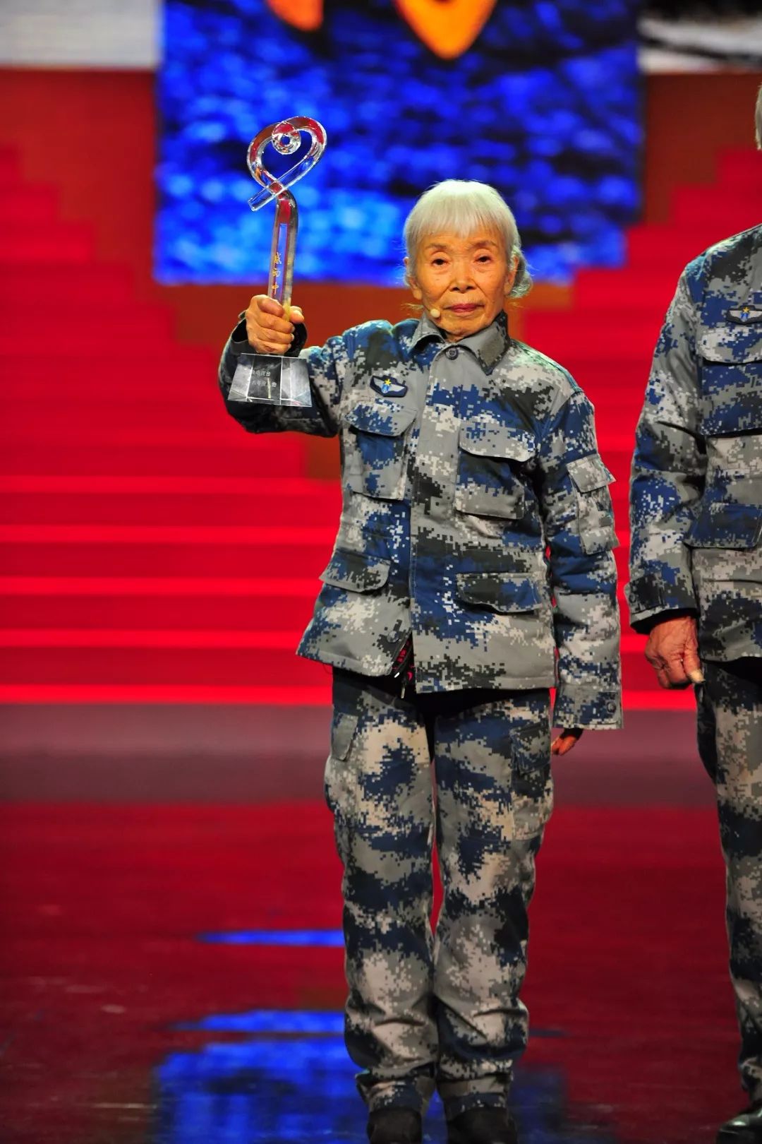 正能量 | 马旭:守得毕生清贫,只为一次奢侈的捐赠