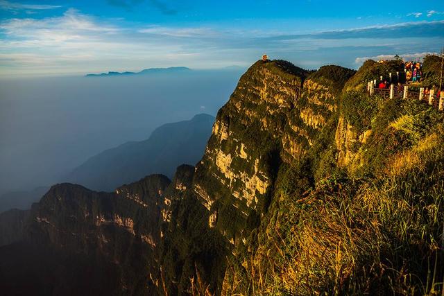 峨眉山徒步旅游路线攻略你未曾到过的古寺禅意浓浓