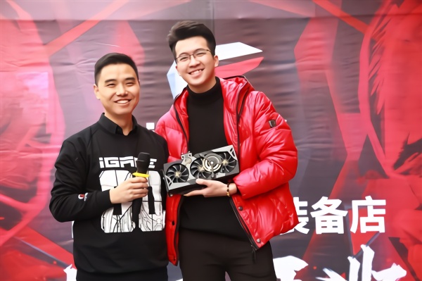 他 第一个喜提19999元的七彩虹iGame RTX 2080 Ti Kudan